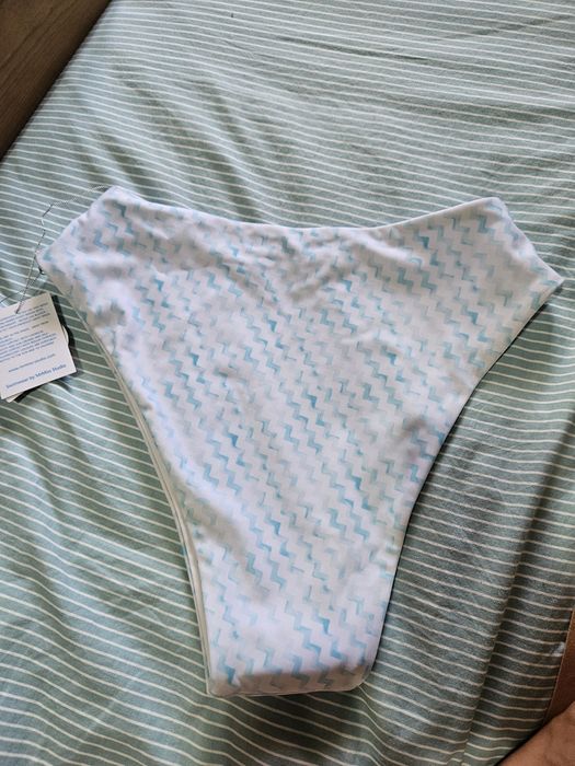 Biquínis. cuecas de bikini