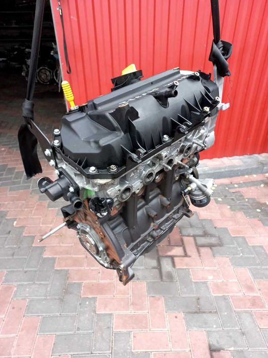Dacia Sandero двигатель 1,2і D4F 732
