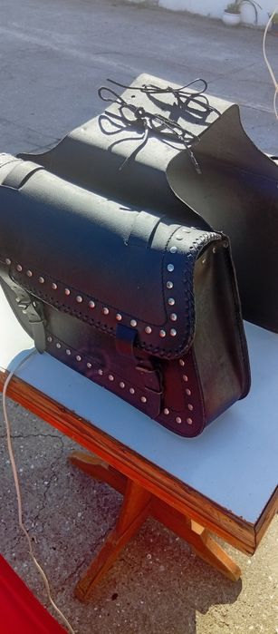 Alforges couro para moto clássica