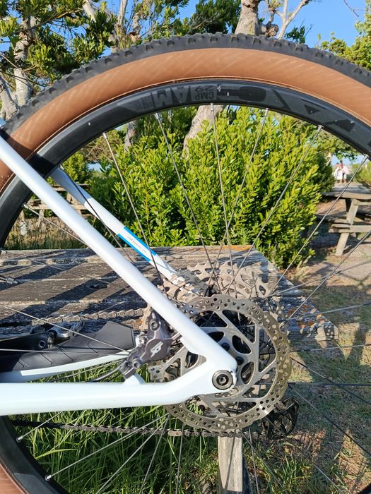 Bicicleta CUBE Reaction C:62 Pro