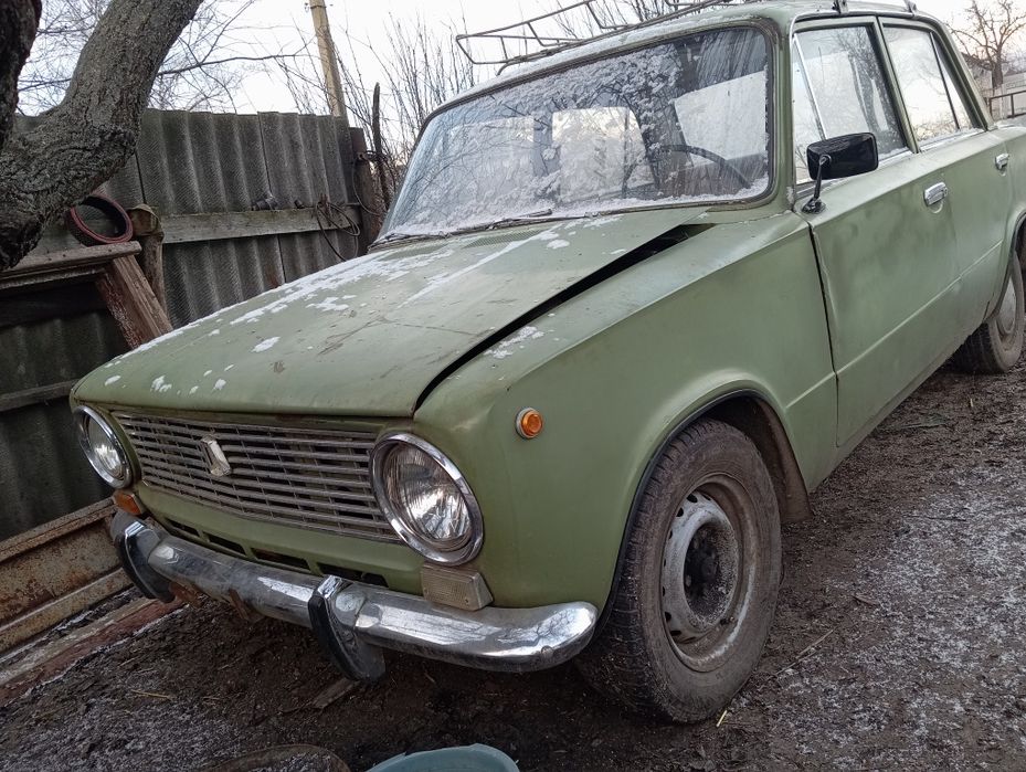 В розборі ВАЗ 2101