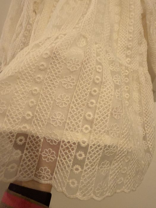 Sukienka zara 104, koronkowa, ażurowa ecru