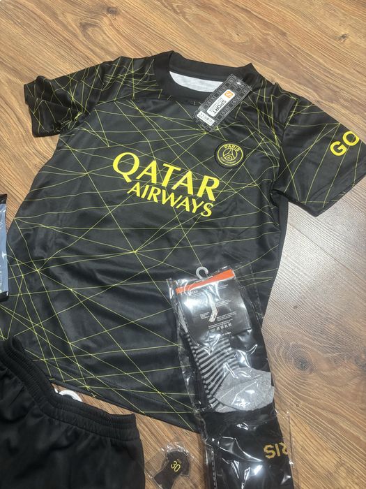 Strój piłkarski dla dzieci 120/130 messi . Nowy z metka