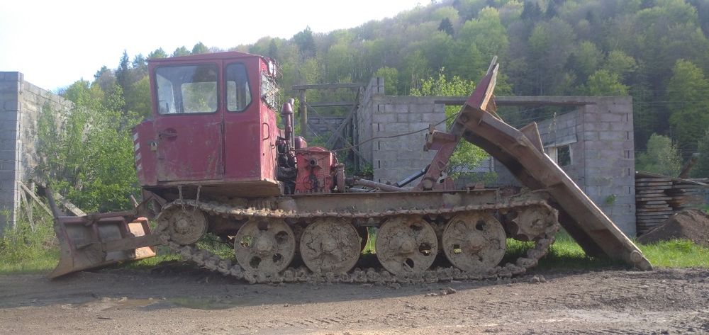 Продам трактор ТДТ 55
