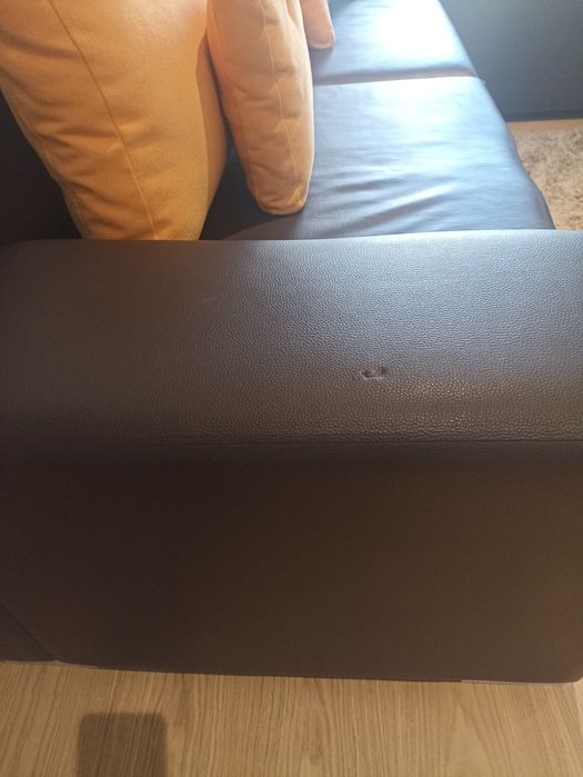 Sofá chaise longue castanho em  muito bom estado
