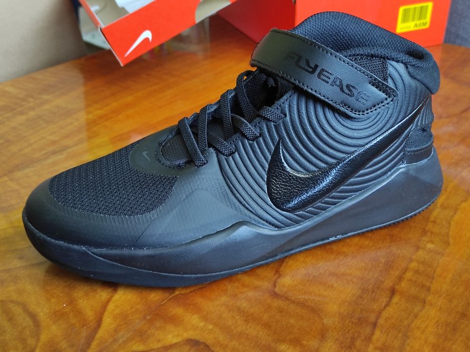 NIKE Team Hustle FLYEASE adidasy rozm. 38,5 /24cm
