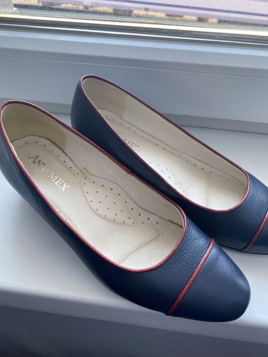 Buty czółenka granatowe 37