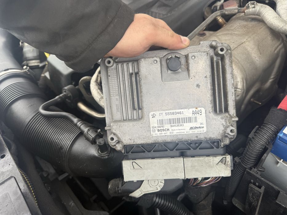 Opel insignia A sterownik silnika OPC 325KM wiązka ecu