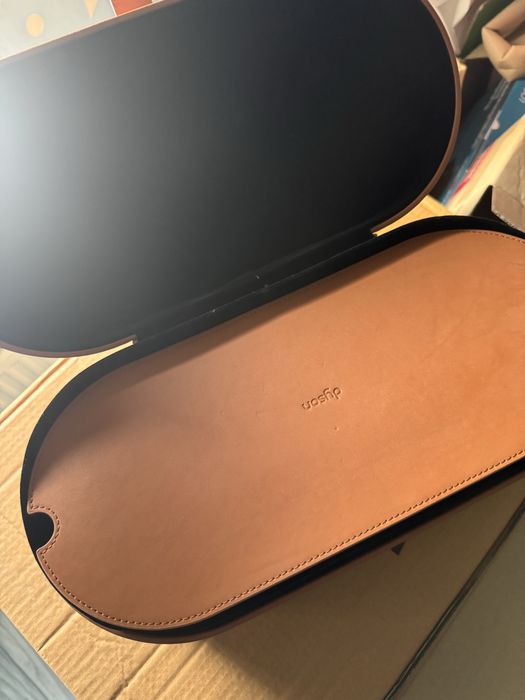 Dyson (оригінал)