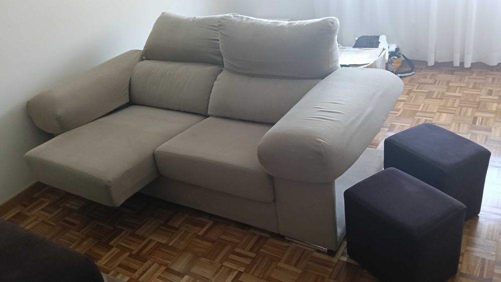 Sofá de e 2 lugares impecável bom preço!
