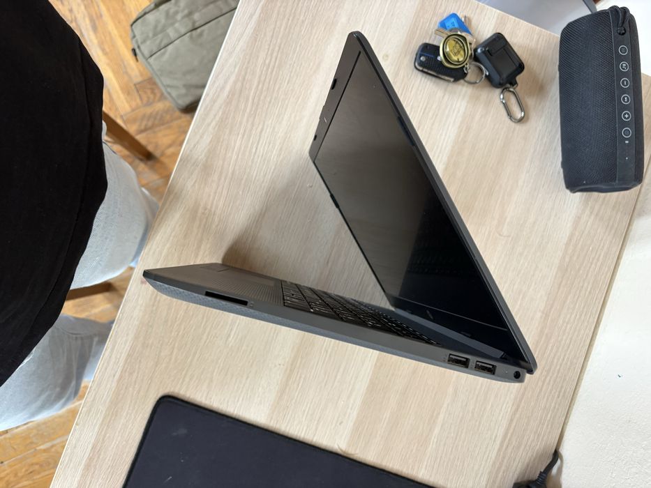 laptop hp ryzen 3 5300U 8gb ram 256gb ssd
