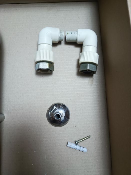 Рушникосушка водяна європейська з кріпленнями б/в