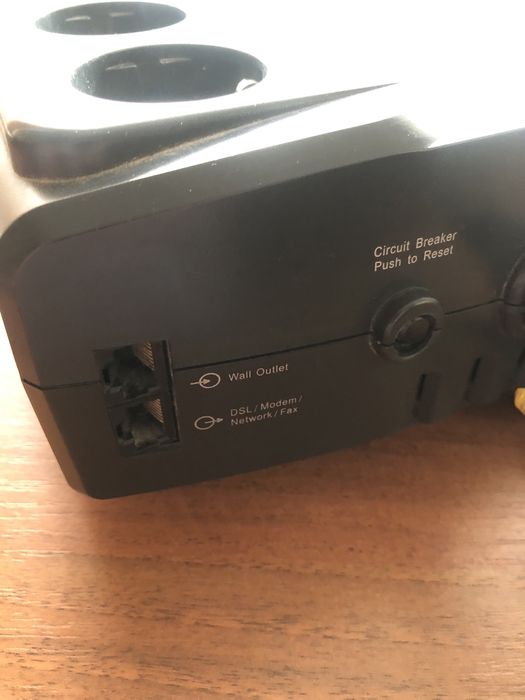 Джерело безперебійного живлення APC es400