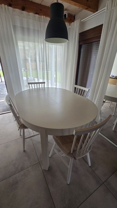 Stół rozkładany okrągły IKEA BJURSTA i 4 krzesła