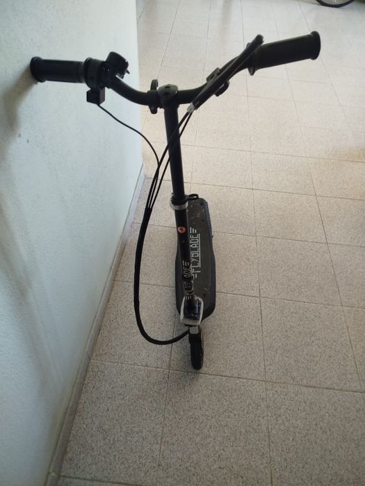 Trotinete eletrica flyblade