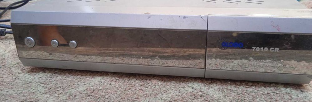 Продам  тюнер 100грн. Рабочий