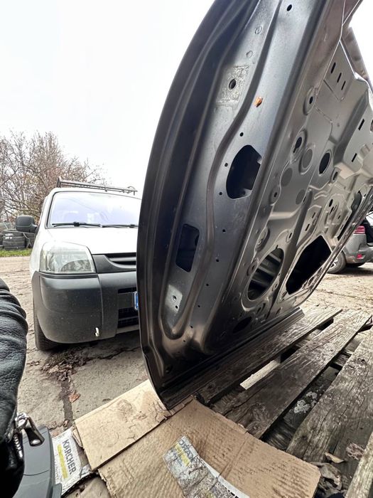 Двері передні праві від Citroen C5 Aircross (2024р.)