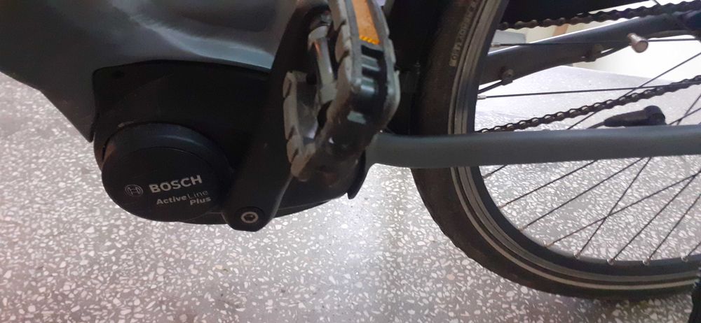 Rower ze wspomaganiem. 28" Velo de Ville CEB 900 Bosch