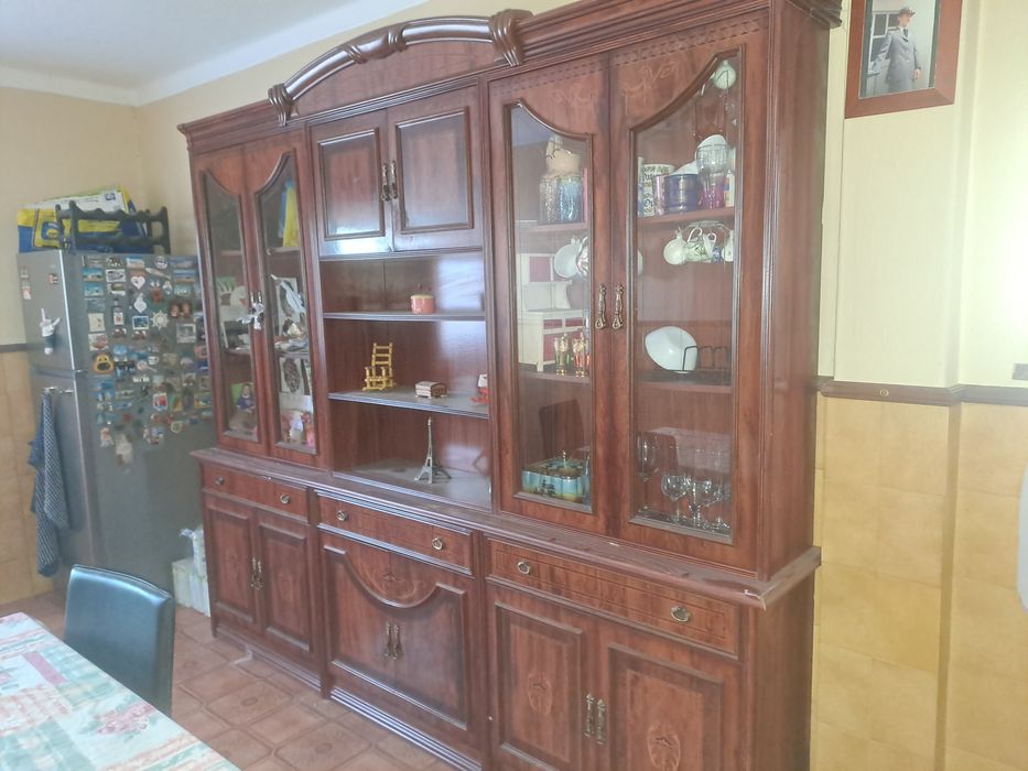 Móvel vintage bem conservado