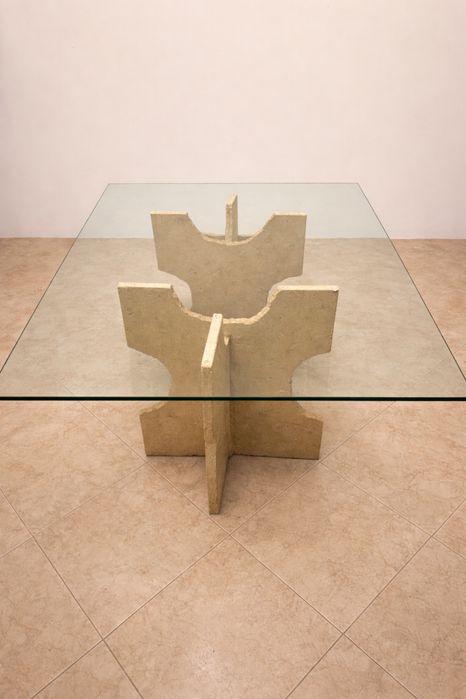 Mesa de vidro para sala de jantar, ou cozinha com pes de pedra