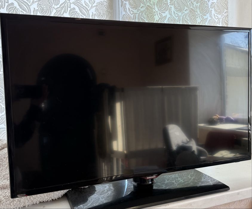 Телевізор Samsung 39" Full HD (UE39F5020AK)