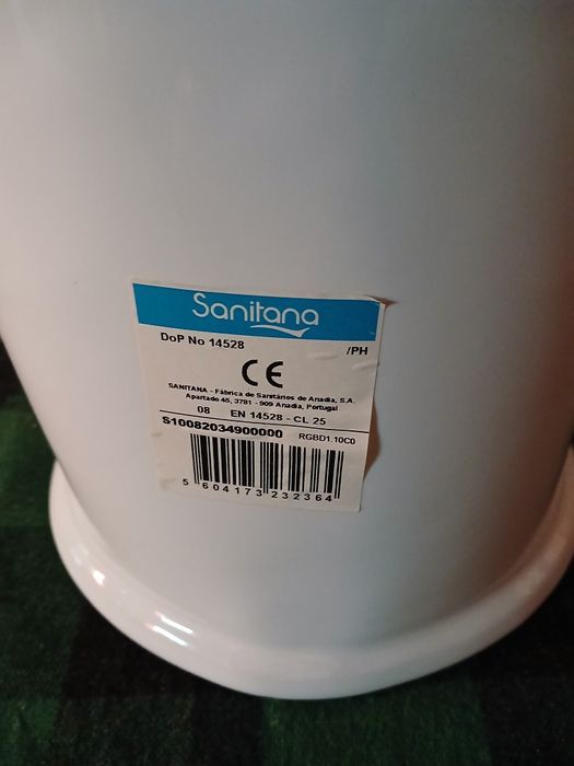 Bidé sem uso para casa de banho