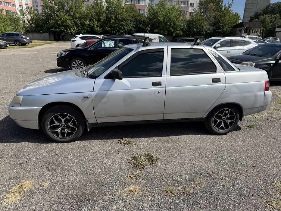 Автомобиль ВАЗ-2110