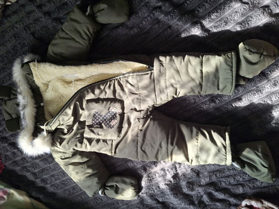 Продам зимовий комбінезон 80р