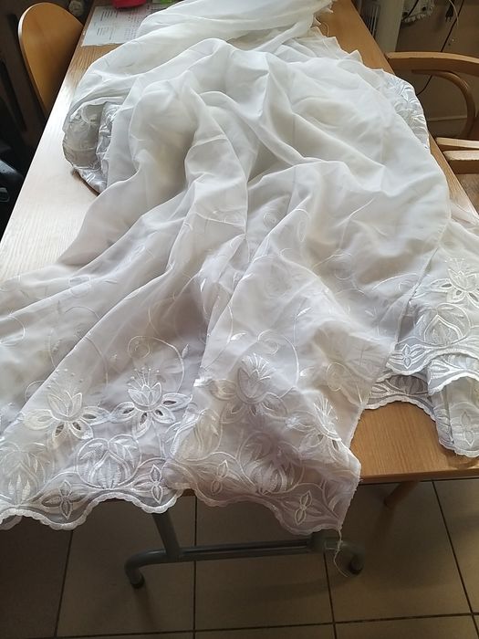 Piękna firanka do salonu