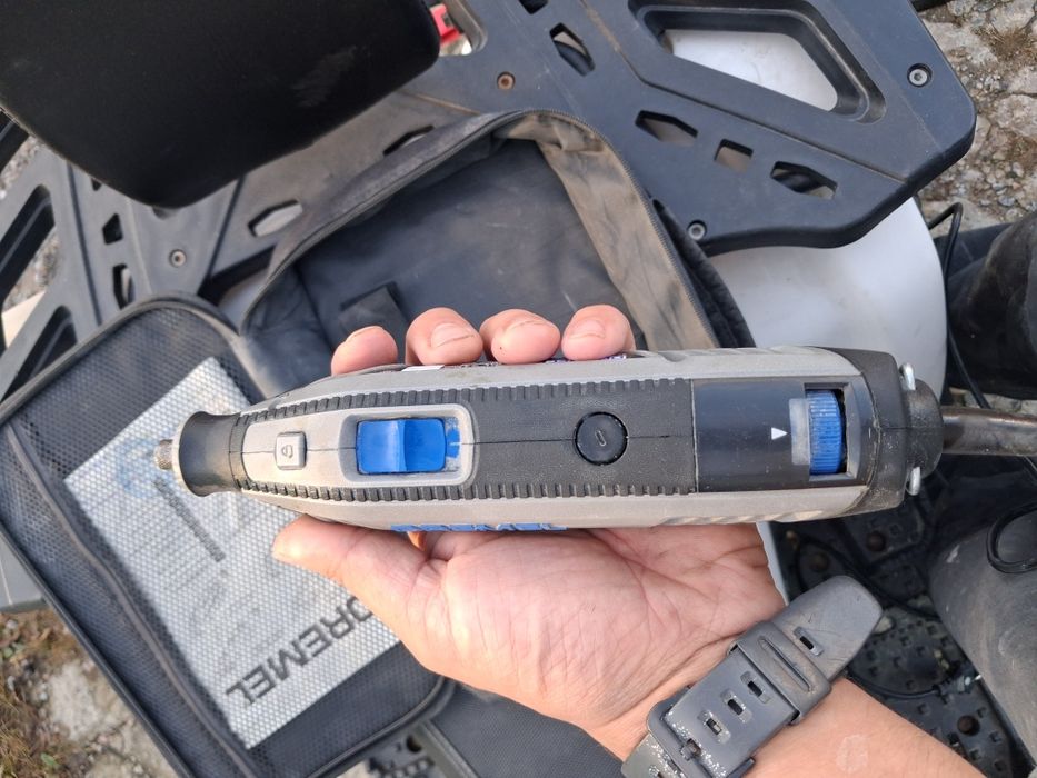 ПРОДАМ  власний інструмент . Гравер Dremel  4250 в чудовому стані