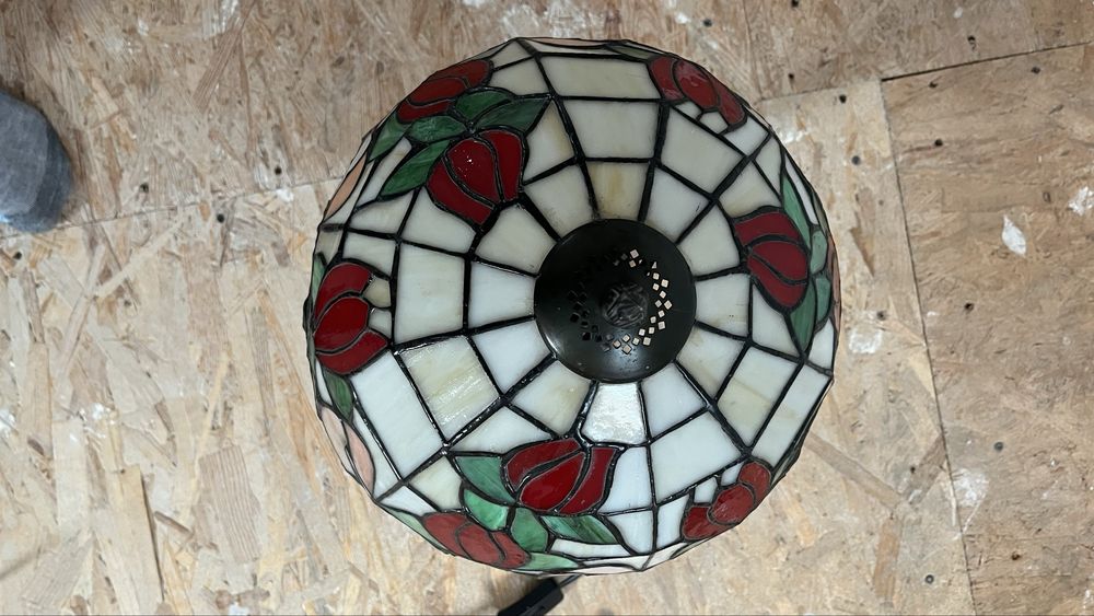 Lampa witrażowa stołowa