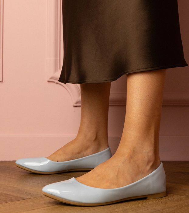 Niebieskie lakierowane balerinki Kalius