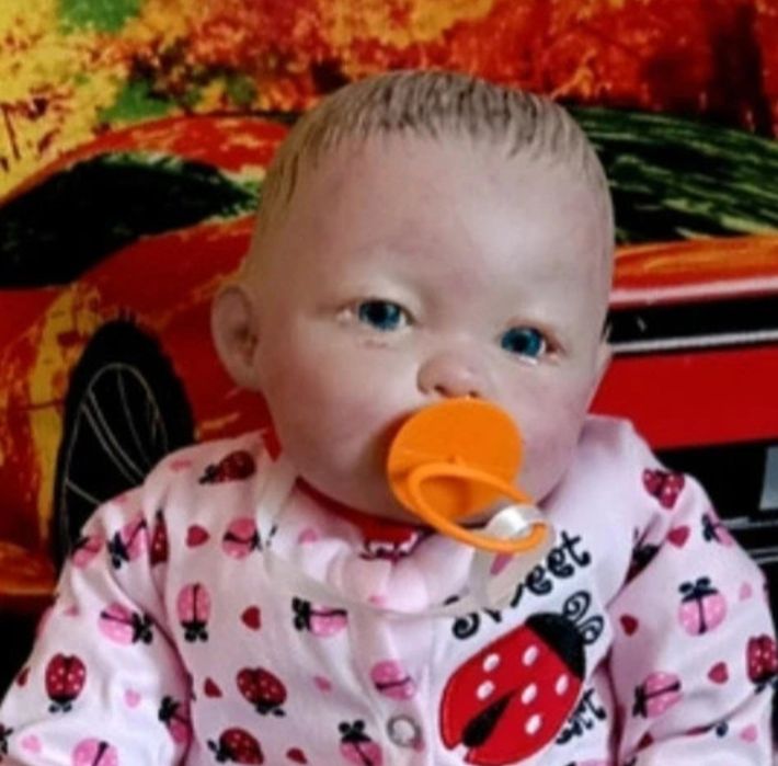 Duża lalka  bobas z minką  jak prawdziwe niemowlę ok.55 cm.