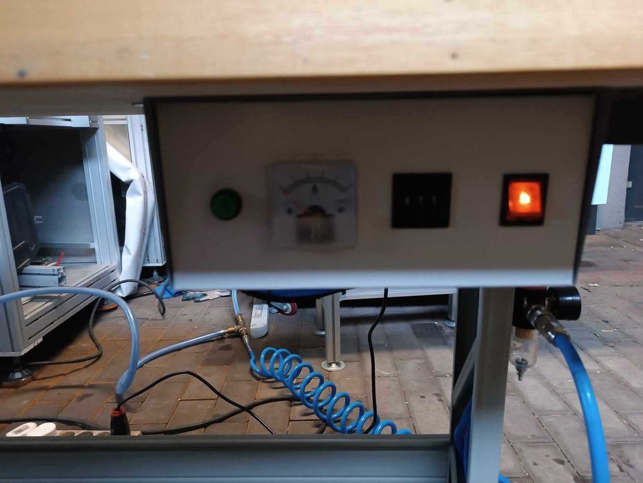 Zgrzewarka duża punktowa, ultradźwiękowa.