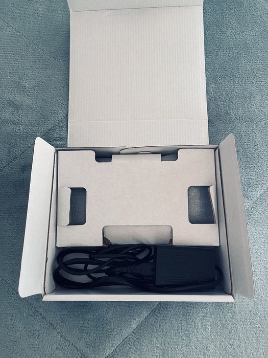 Consola Playstation Vita Slim (Completa)