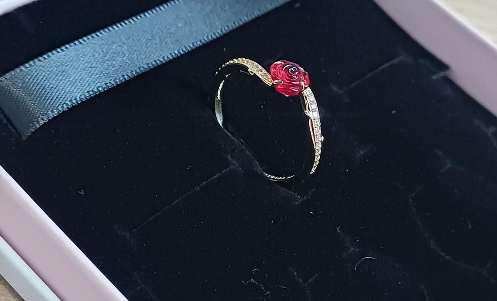 Pierścionek Pandora róża piękna j bestia roz. 16