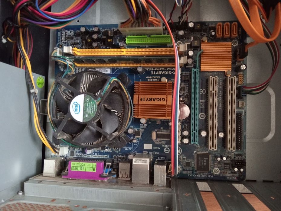 Системный блок компьютера.