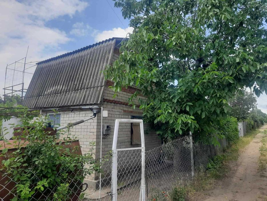 Продам дачу  поблизу  річки, поруч із  містом у затишному місці