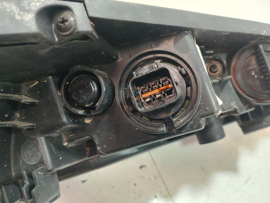Farolim Frente Esquerdo Hyundai Kona Os