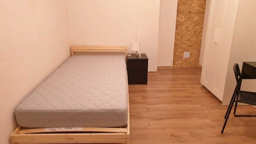Quarto não fumadores tudo incluído 5mnt do comboio de Santa Iria de Azóia e a 10mnt de Lisboa