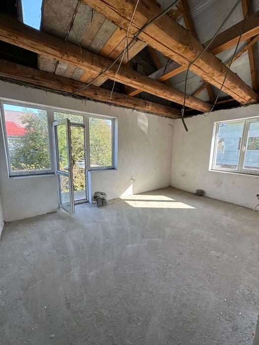 Продається будинок в м. Тячів