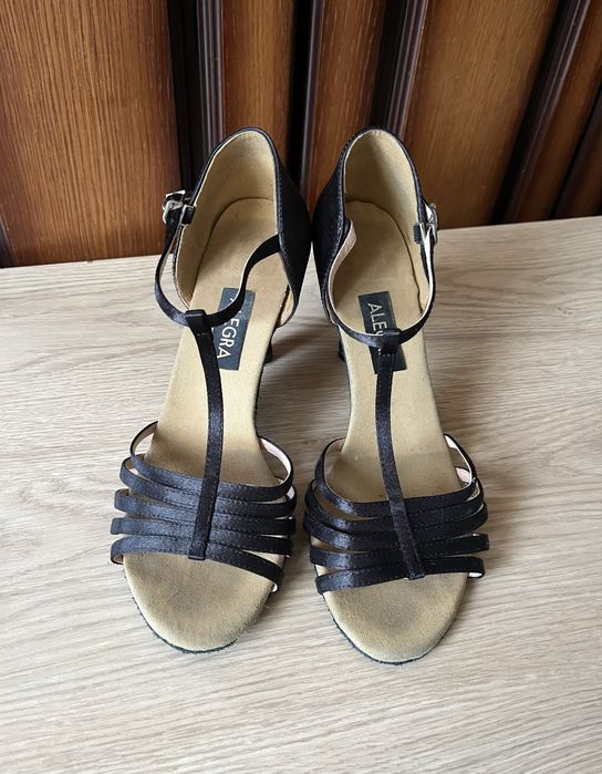 Как новые. Туфли для бальных танцев и латины Alegra, 24-24.5 см