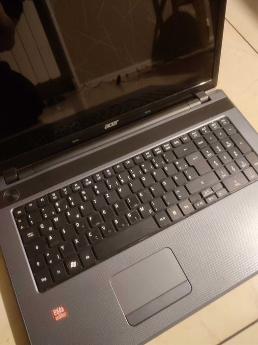 Acer Aspire 7250 17,3 cali defekt