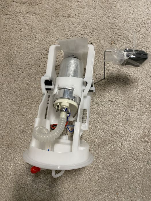 Продаж паливного насоса