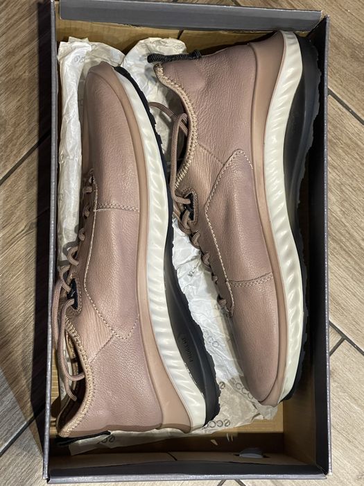 Buty  Ecco typu sneakers  40 /26,5-27cm