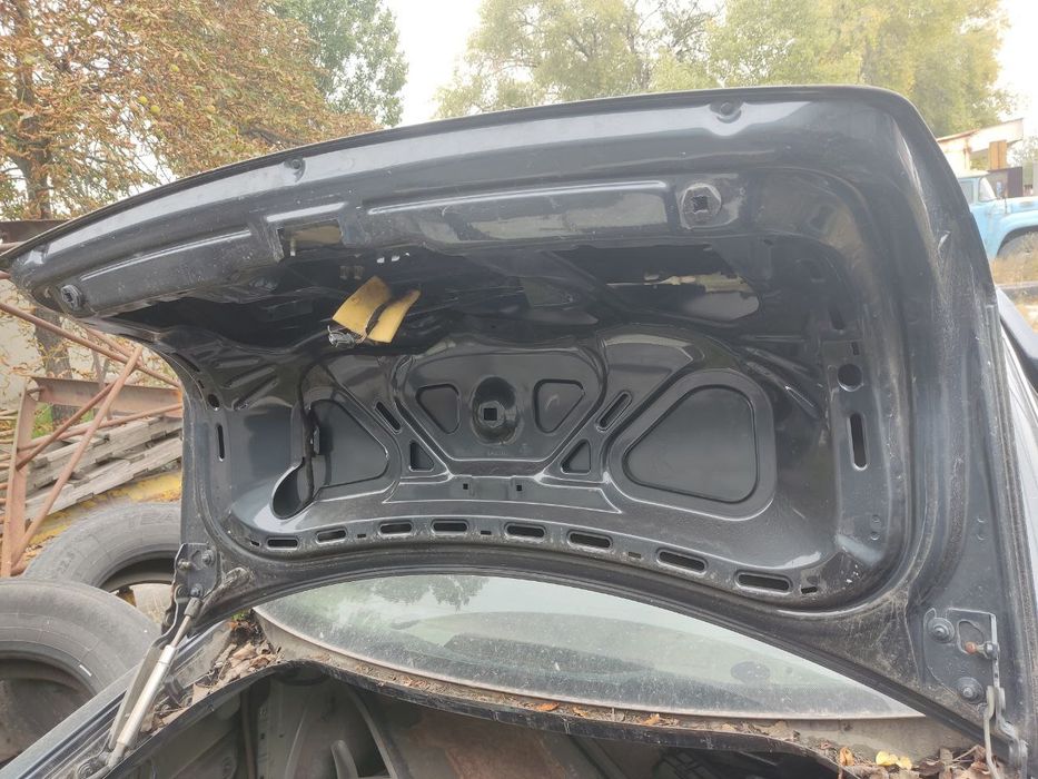 Кришка багажника пасат б5