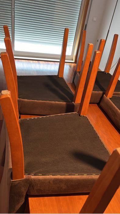 Mesa com 6 Cadeiras Cerejeira Nova