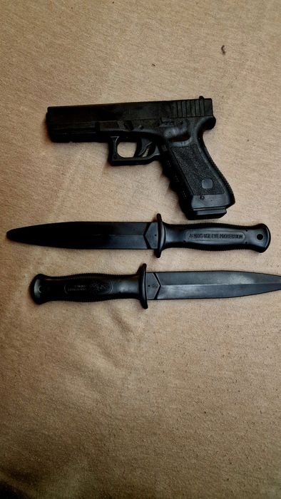 Nóż broń Glock gumowe treningowe Krav Maga