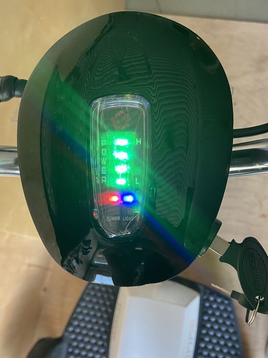 Электросамокат  с сидением (сиденье -спинка) TTG SM T06