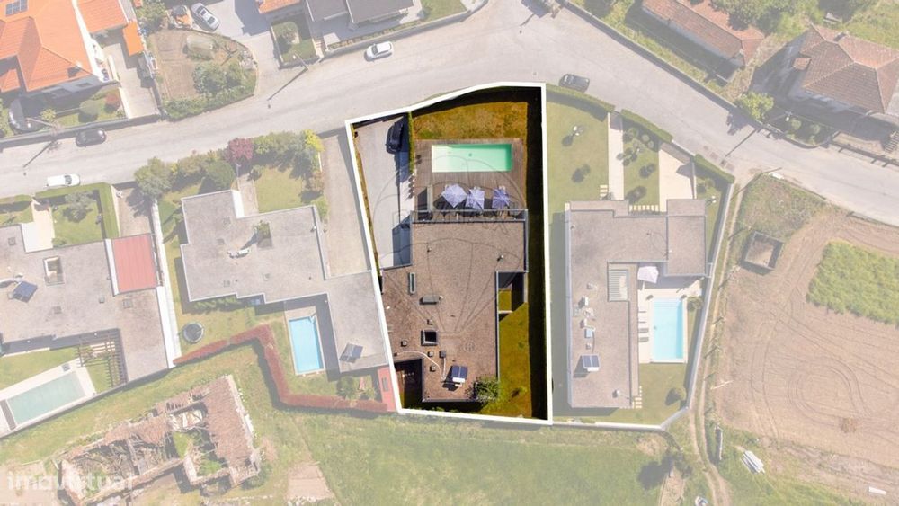 T4 Detached House for Sale
